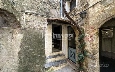 TAGGIA - CERCHI UN BILOCALE NEL CENTRO STORICO ?