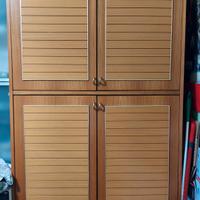 Armadio in legno