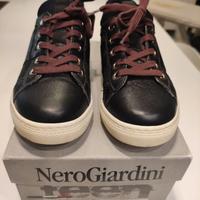 Scarpe Sneakers da bambina Nero Giardini tg. 33