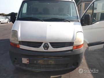Renault master 2007 2.5td G9UB6 demolito ricambi