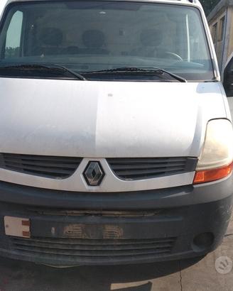 Renault master 2007 2.5td G9UB6 demolito ricambi