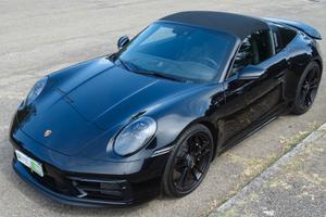 Porsche 911 Targa 4 GTS – Total Black