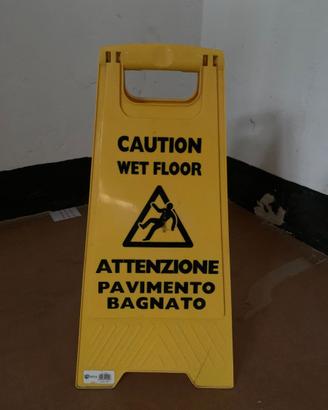 Segnale Pavimento Bagnato