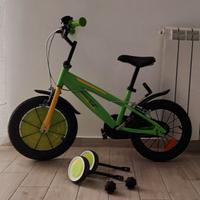bicicletta con rotelle bimbo 3-6 anni, come nuova
