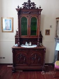 Antica credenza in noce