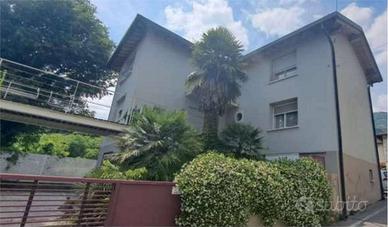 Immobile in asta di 308 m² con più di 5 locali e p
