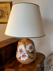Lampada con paralume dipinta a mano