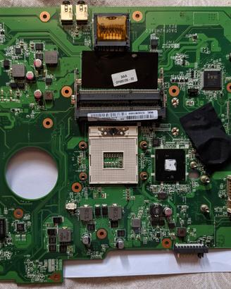 Mainboard Fujitsu Ah530 GUASTA/PER RICAMBI