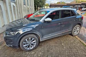Auto Volkswagen  T  Roc