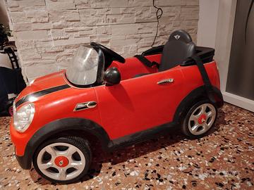 auto per bambino a batteria 