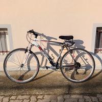 Bicicletta tipo Gravel 