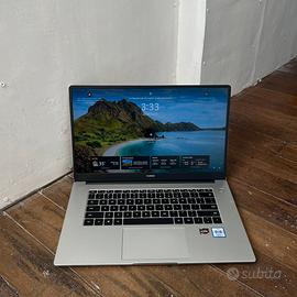 Computer  matebook D 15 huawei 8,00 GB .