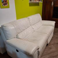 divano con poltrone allungabili