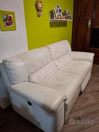 divano con poltrone allungabili