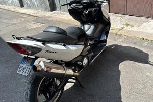 T MAX