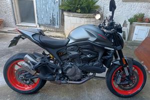 Ducati Monster 937 Plus aviator grey