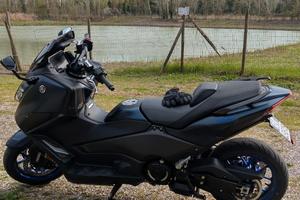 Tmax 2024 T-MAX 560 scarico cupolino garanzia 2031