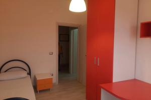 Camera singola centralissima zona commenda