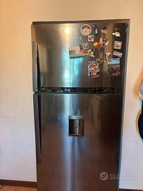 Frigorifero LG stile americano con dispenser acqua