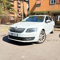 SKODA OCTAVIA 1.4 METANO SEDAN