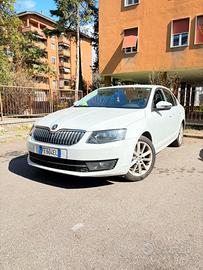 SKODA OCTAVIA 1.4 METANO SEDAN