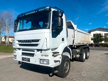 Iveco Trakker RIBALTABILE TRILATERALE 6x6