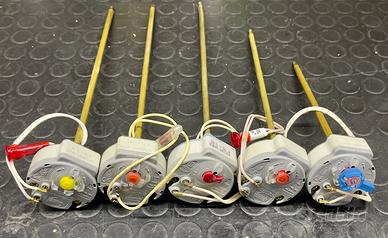 Termostati ad asta per scaldabagni elettrici.