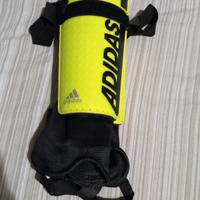 Coppia di parastinchi adidas 