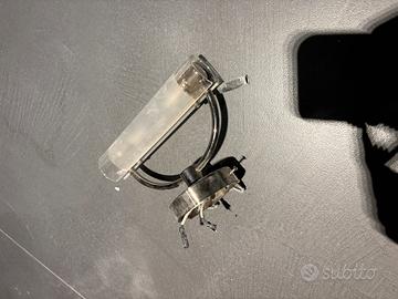 Applique Moderna in Acciaio e Vetro Satinato