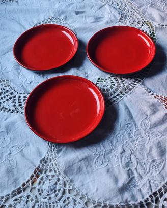 set tre piattini in ceramica rossi ann i'70