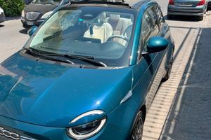 FIAT 500e Cabrio La Prima by Bocelli