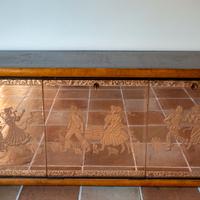 Credenza per liquori con vano bar a ribalta