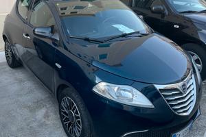 Lancia Ypsilon 1.3 MJT 16V 95 CV 5 porte S&S 30th 