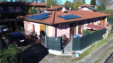 Trilocale a Travedona Monate