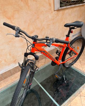 Bicicletta Mountain Bike