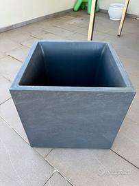 Vaso in plastica quadrato 50 cm