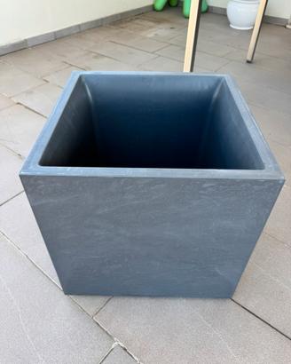 Vaso in plastica quadrato 50 cm