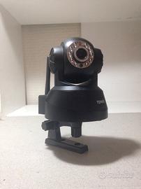 VIDEO Camera di sorveglianza Wi-Fi motorizzata