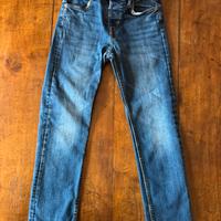 1 Jeans e 1 pantalone cotone - 9/10 anni