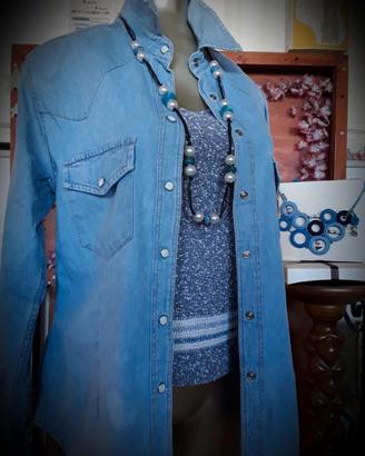 Camicia jeans, top canotta in maglia, collana 3 pz