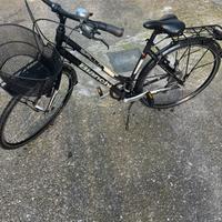 Bianchi Spillo Rubino - Bici da città elegante