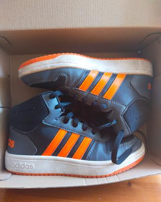 Scarpe Adidas taglia 36 come nuove usate poco