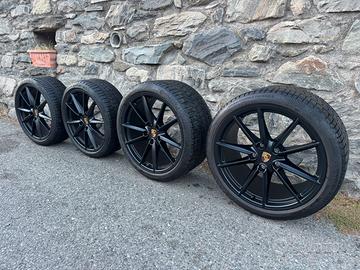 Cerchi originali Porsche 992 carrera 4S come nuovi