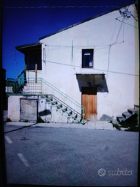 Casa singola da ristrutturare 2 livelli