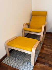 Sedia a dondolo con poggiapiedi Poang IKEA