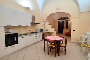Lecce 2 camere e scoperto trasfertisti