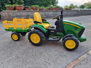Trattore John Deer per bambini