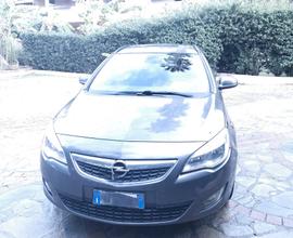 OPEL Astra 4ª serie - 2011