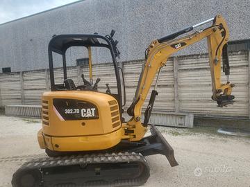 Miniescavatore usato CATERPILLAR 302.7D
