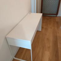 Scrivania bianca Ikea